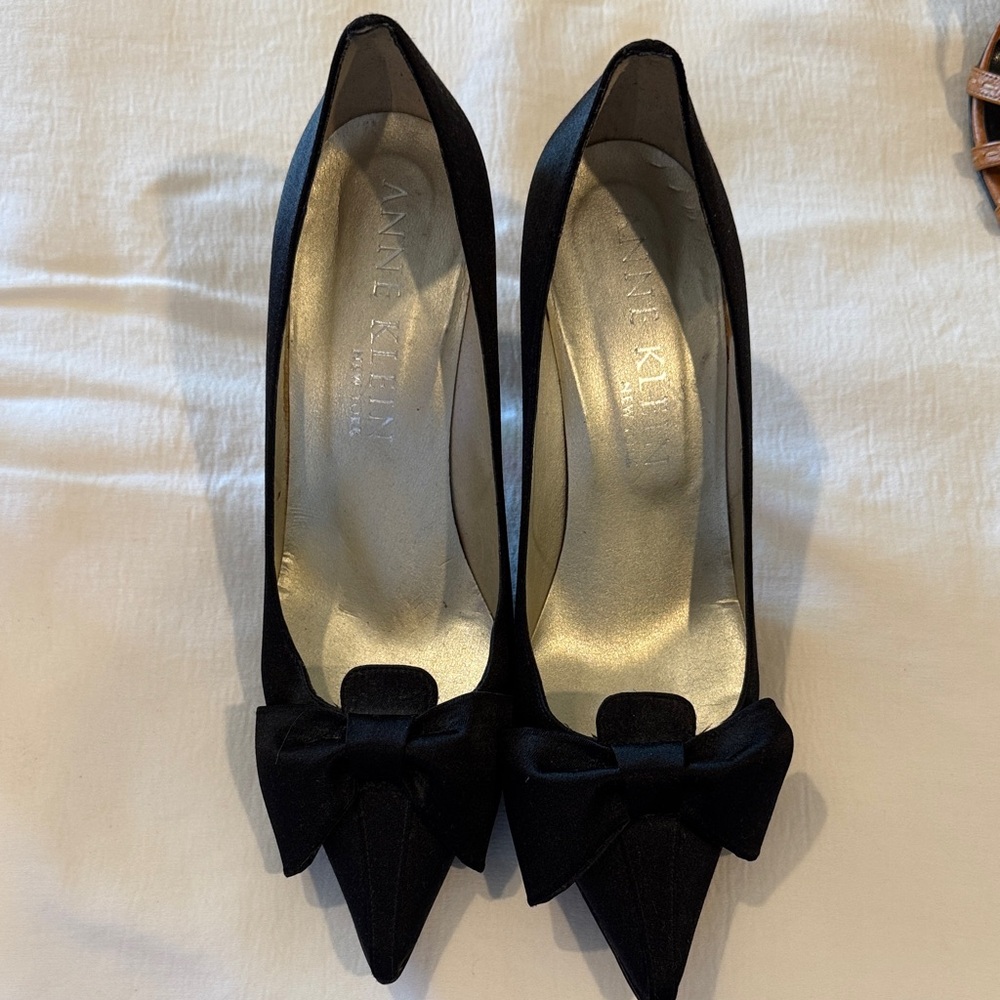 Anne Klein Black Satin Bow Heels